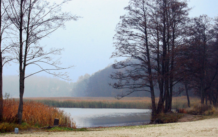 Blick auf SEe vom Marina Golf Hotel